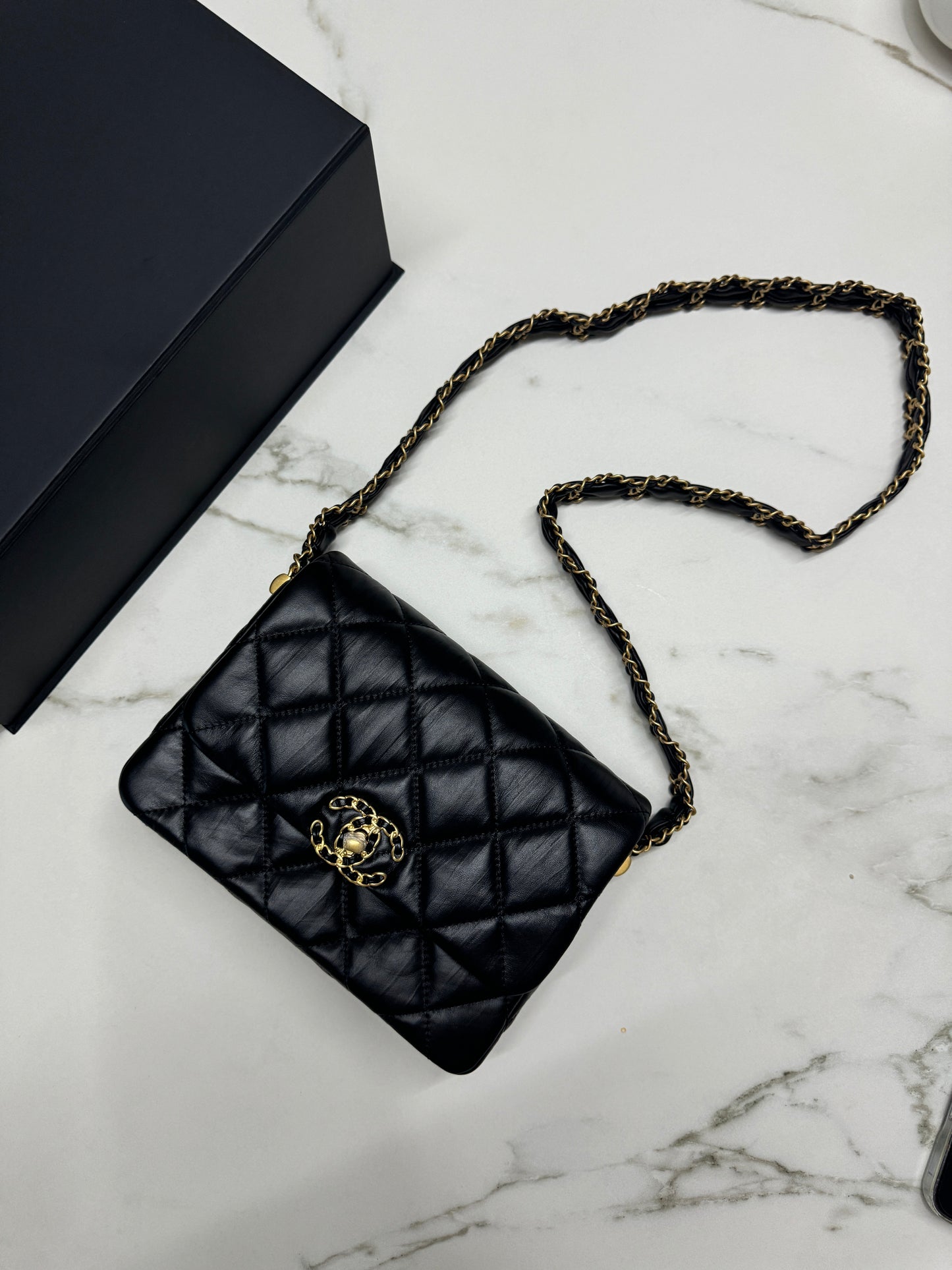 CHANEL 19系列 豆腐包 皺摺牛皮 黑色