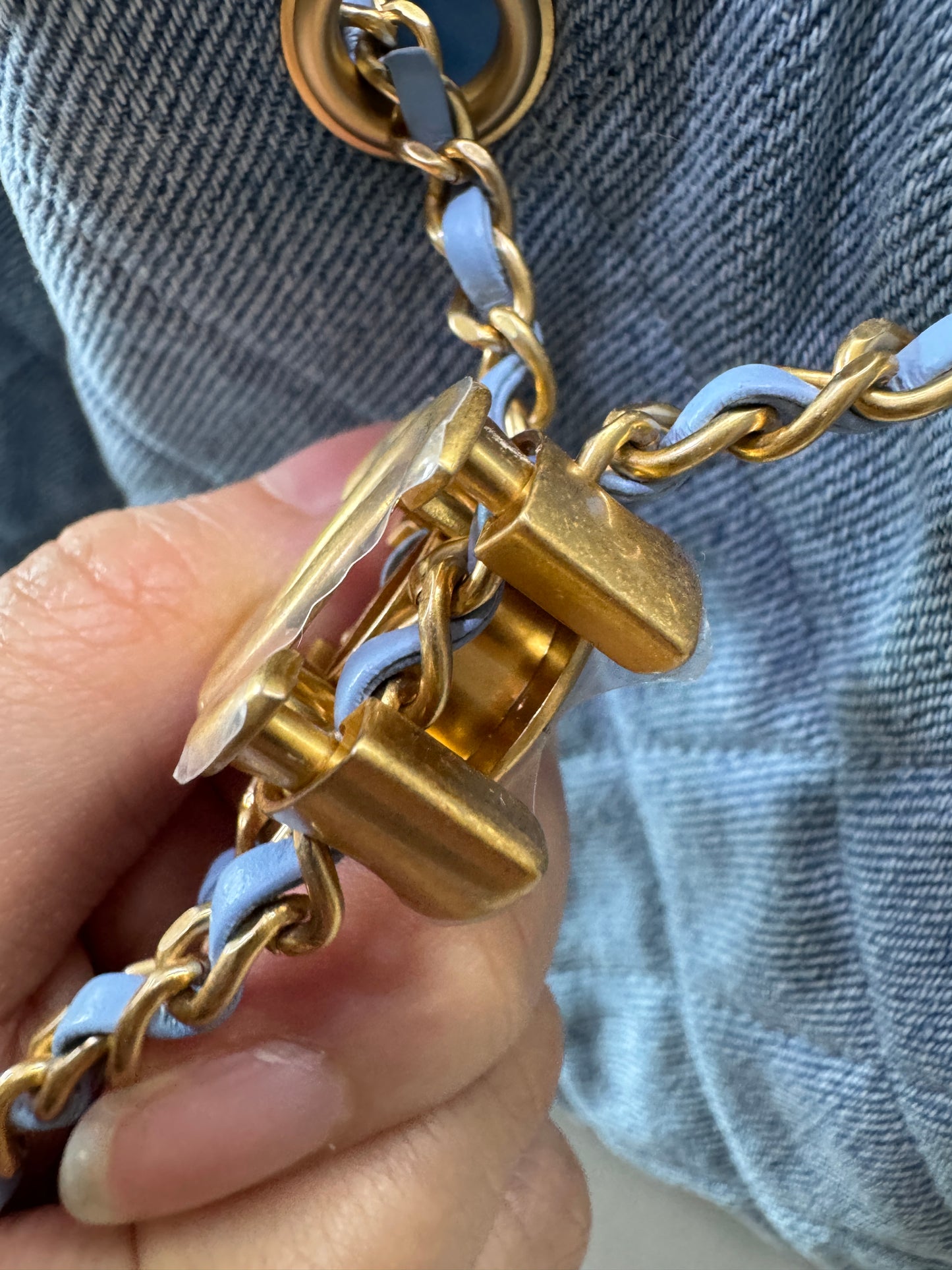 CHANEL 25 Bag 淺藍牛仔Small