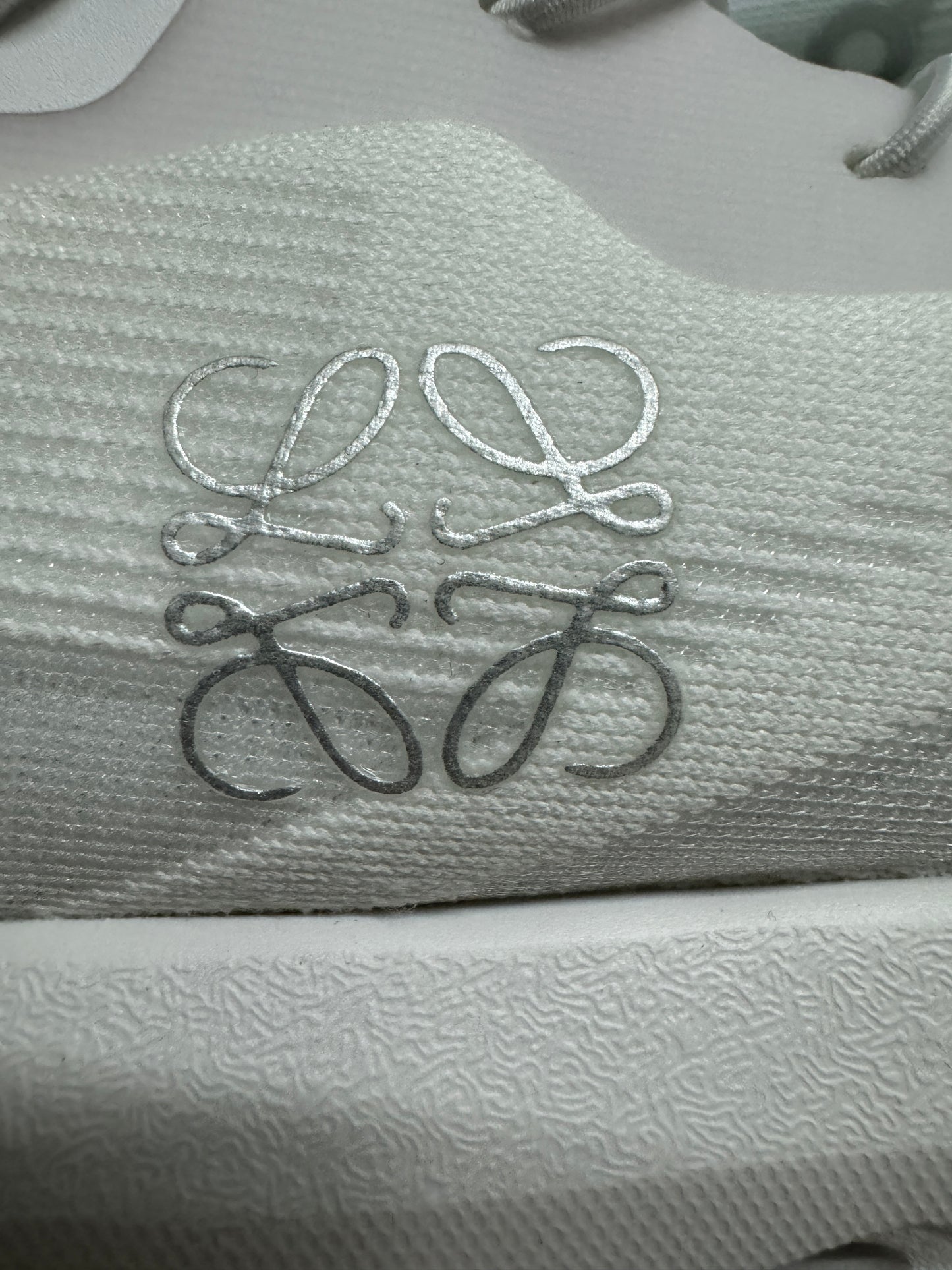 LOEWE x ON 白色運動鞋 35-44碼