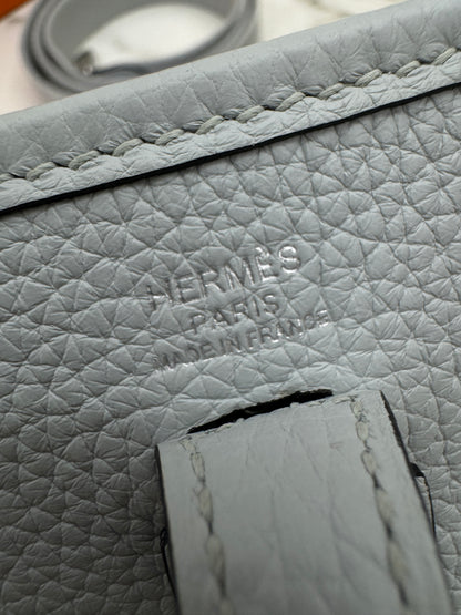 HERMES Mini Evelyne 霧霾藍銀扣 T0 Bleu Brume PHW