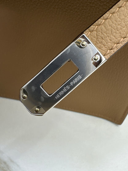HERMES Kelly Danse 奶茶色銀扣 Chai Evercolor PHW