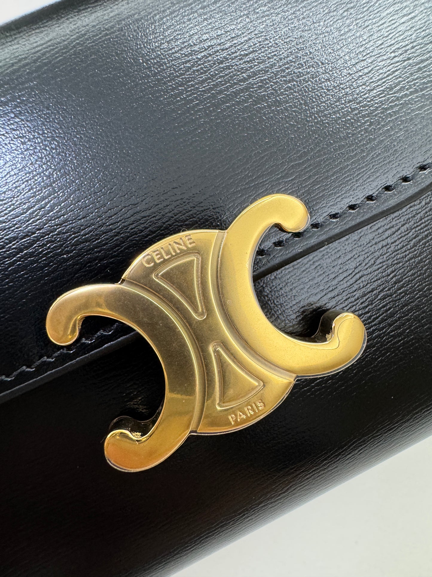 CELINE Wallet 凱旋門金扣Box皮