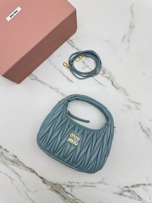 MIU MIU Wander Small 湖水藍