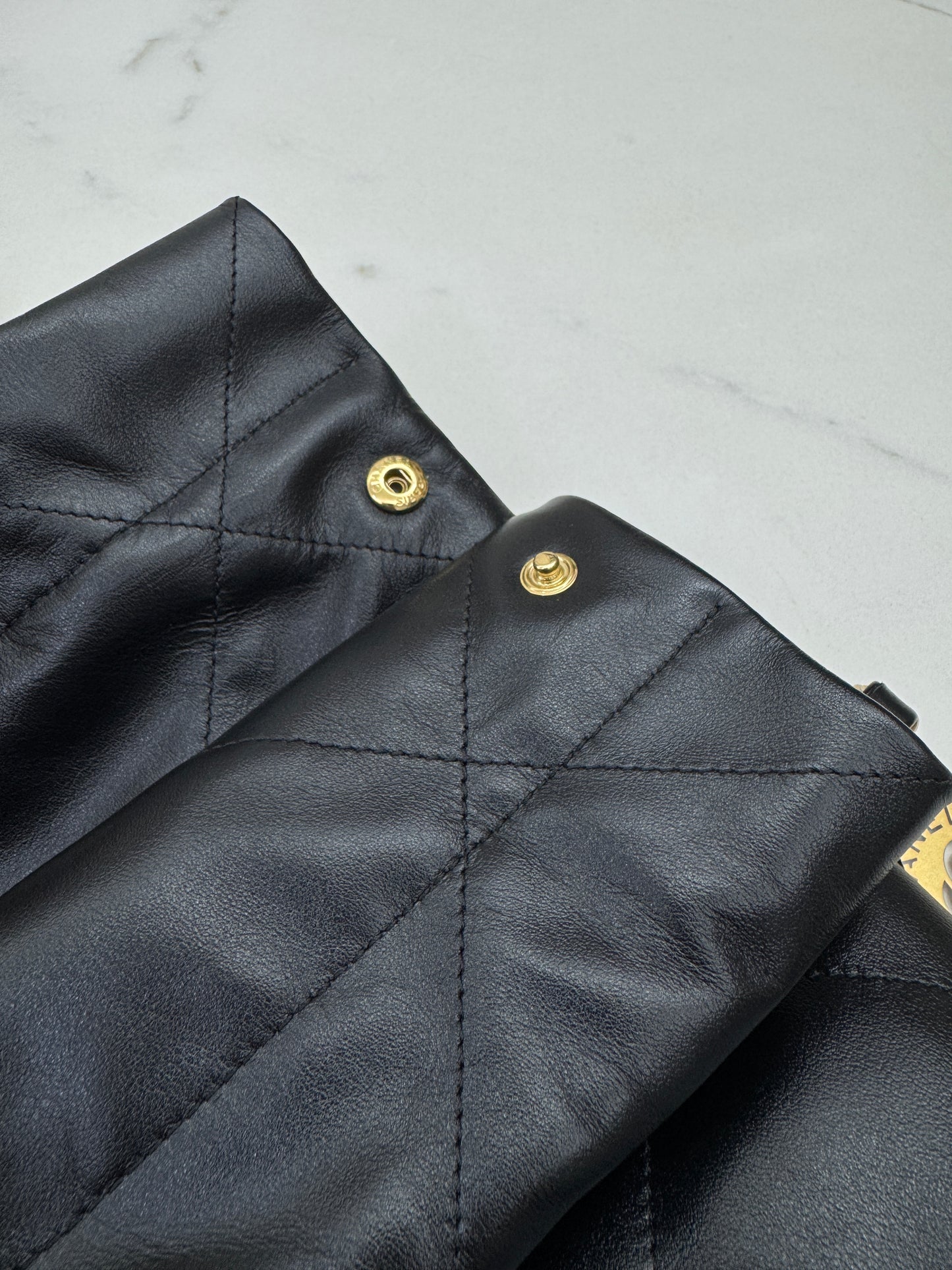 CHANEL 22Bag Medium 黑金