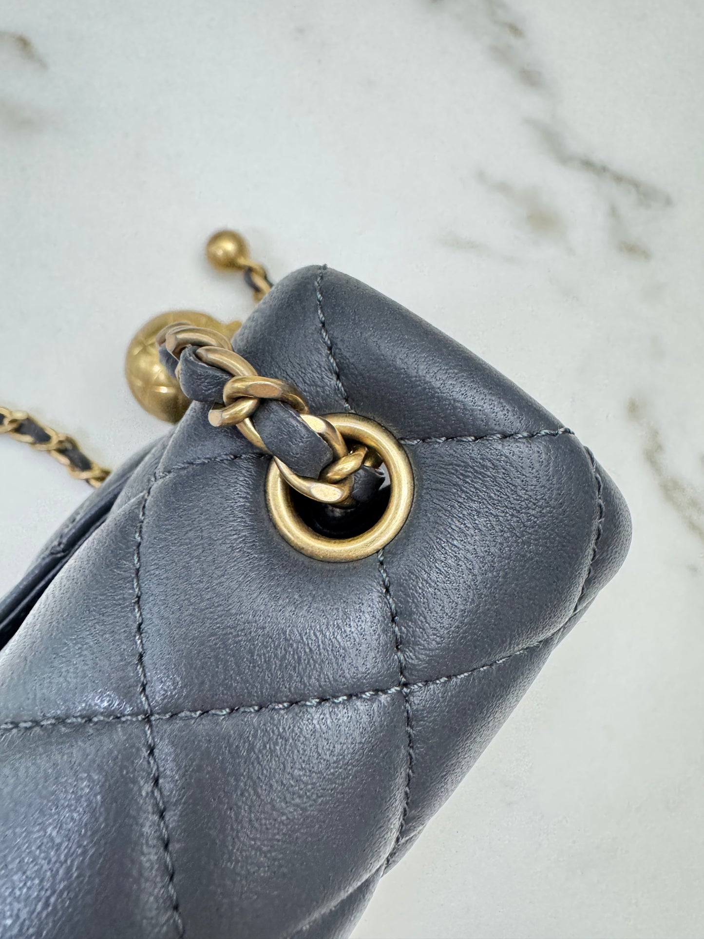 CHANEL 金球 Mini CF20 石墨灰 深灰羊皮