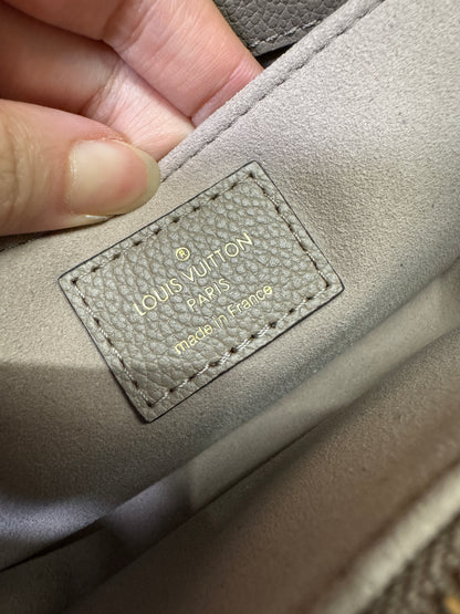 LV Pochette Metis 大象灰