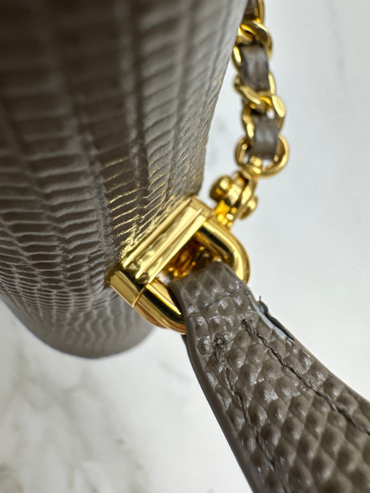 CHANEL 26A 蜥蜴壓紋 灰色Clutch