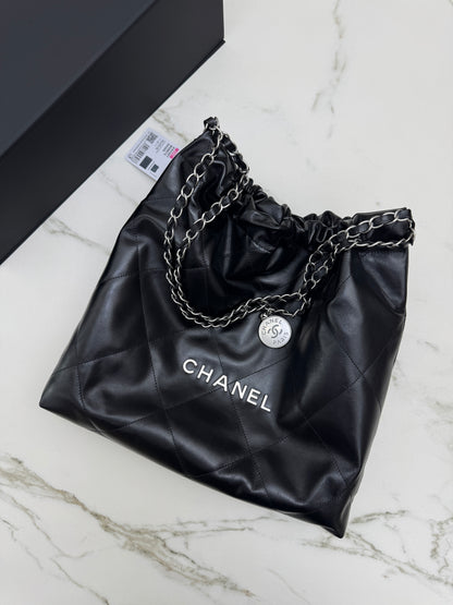 CHANEL 22Bag 黑銀 Medium