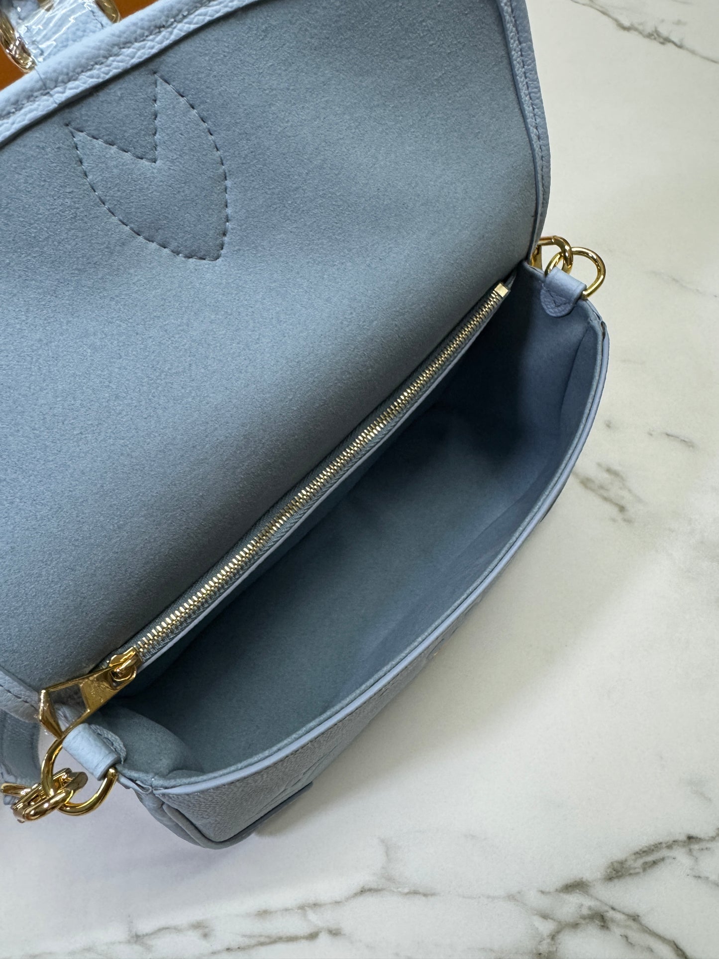 LV Diane 全皮粉藍 Baby Blue