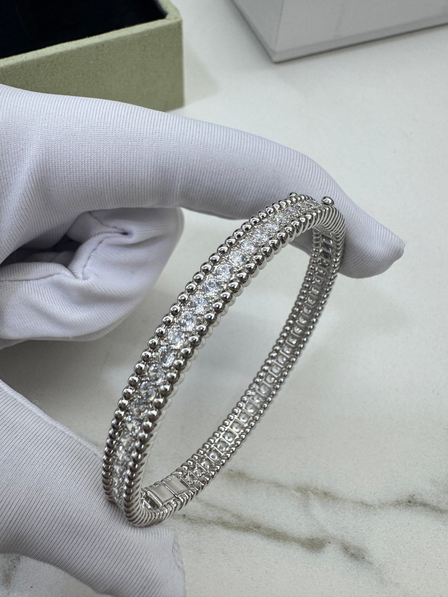 VCA Perlee Bracelet 1 Row