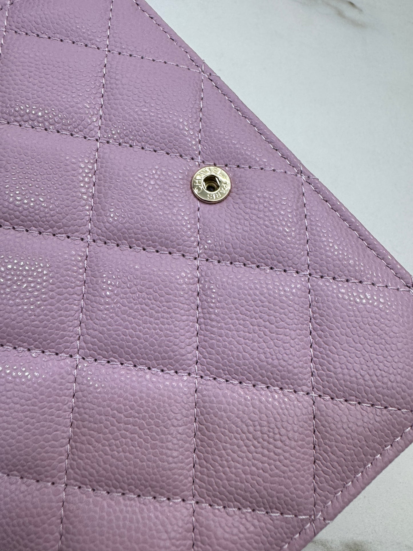 CHANEL Passport Holder 粉紅色淺金扣