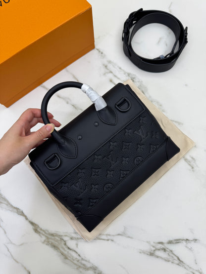 LV Steamer PM Ultra Black