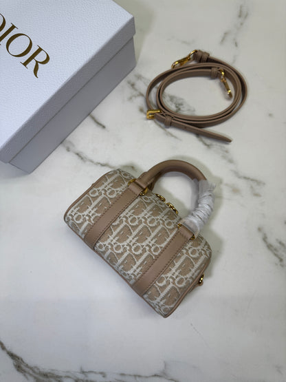 DIOR Groove Mini 奶茶色老花