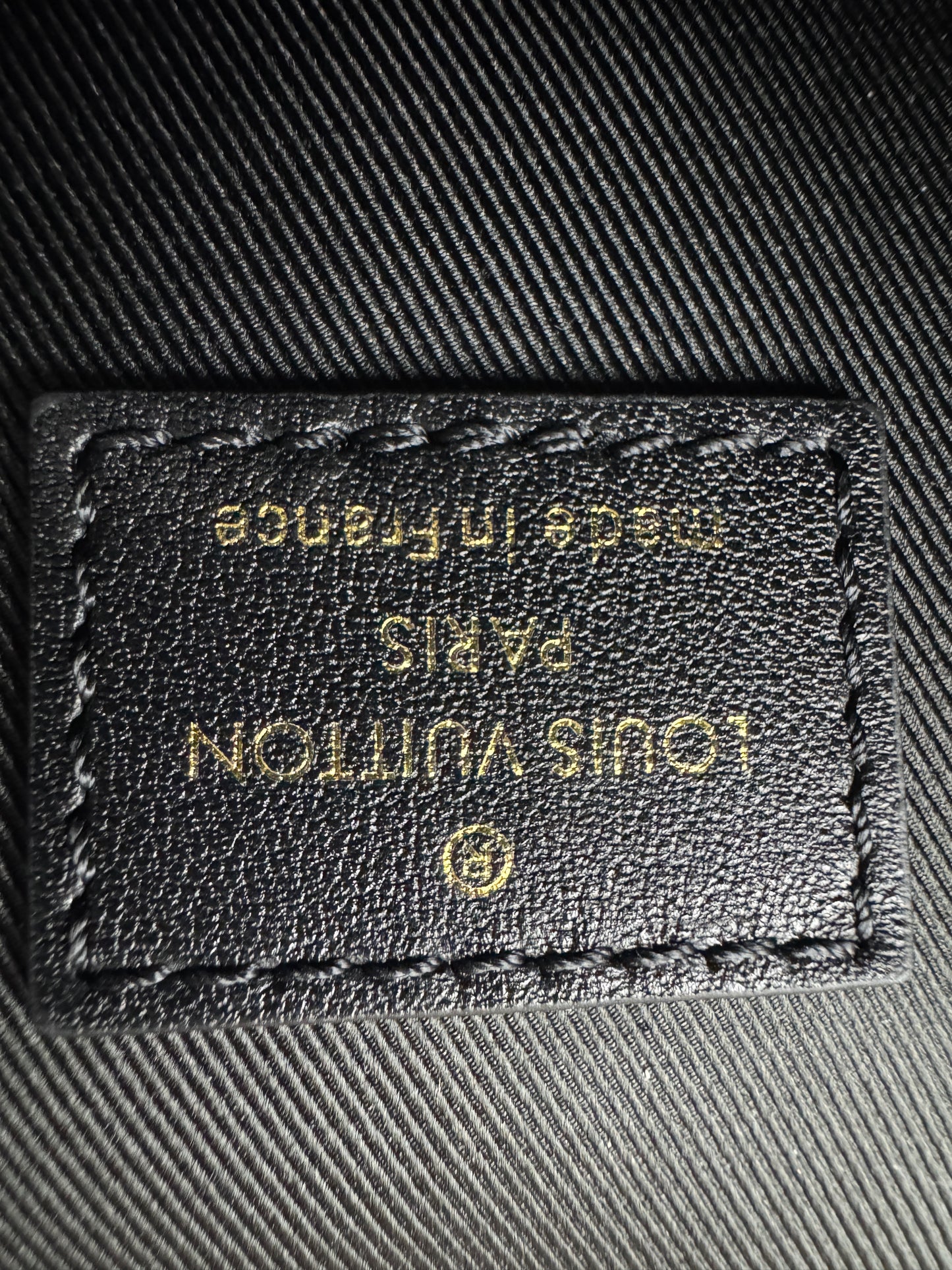 LV Steamer Wearable Wallet - Monogram Taurillon Leather