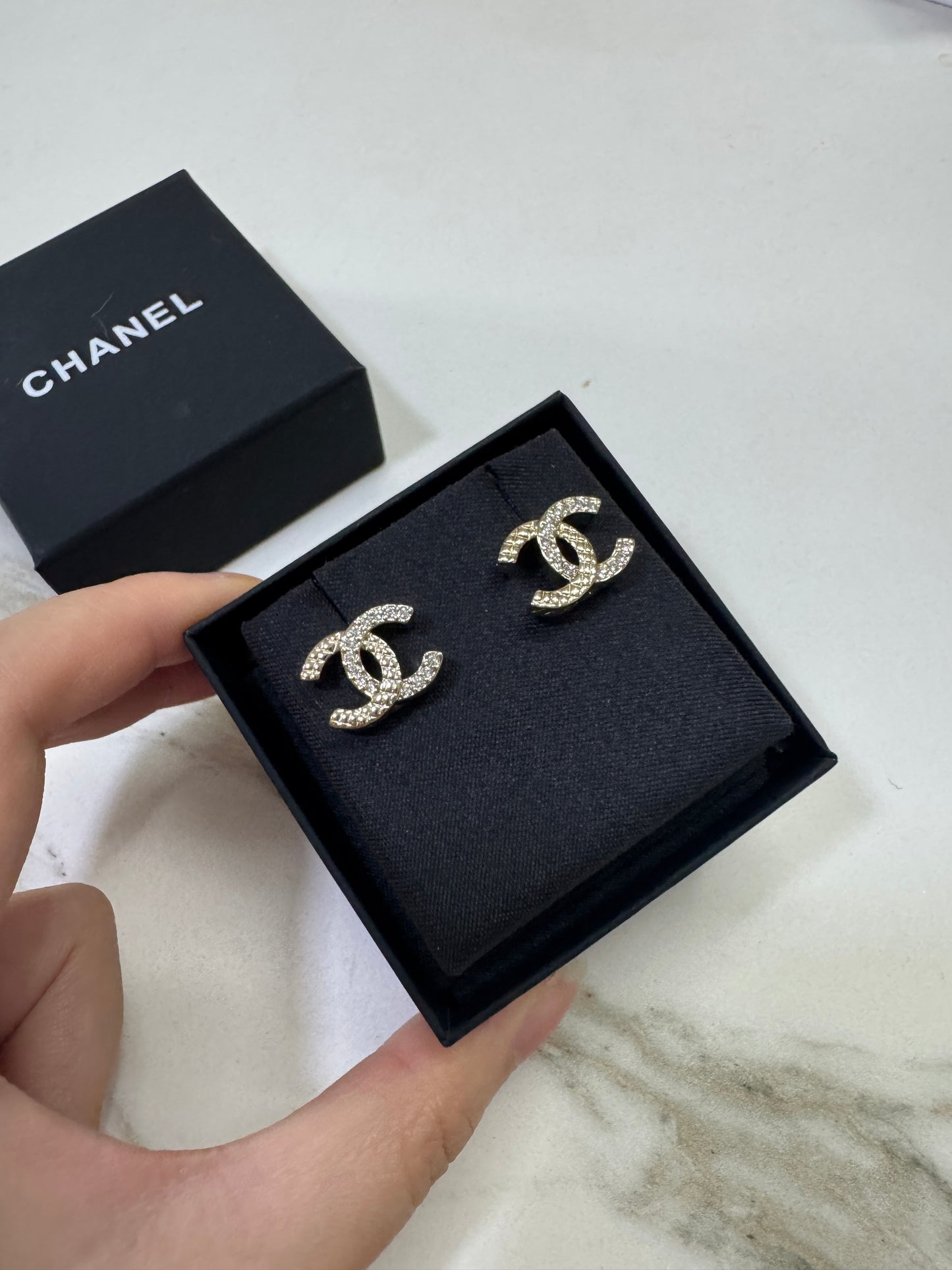 CHANEL 22K 菱格拼水鑽耳環