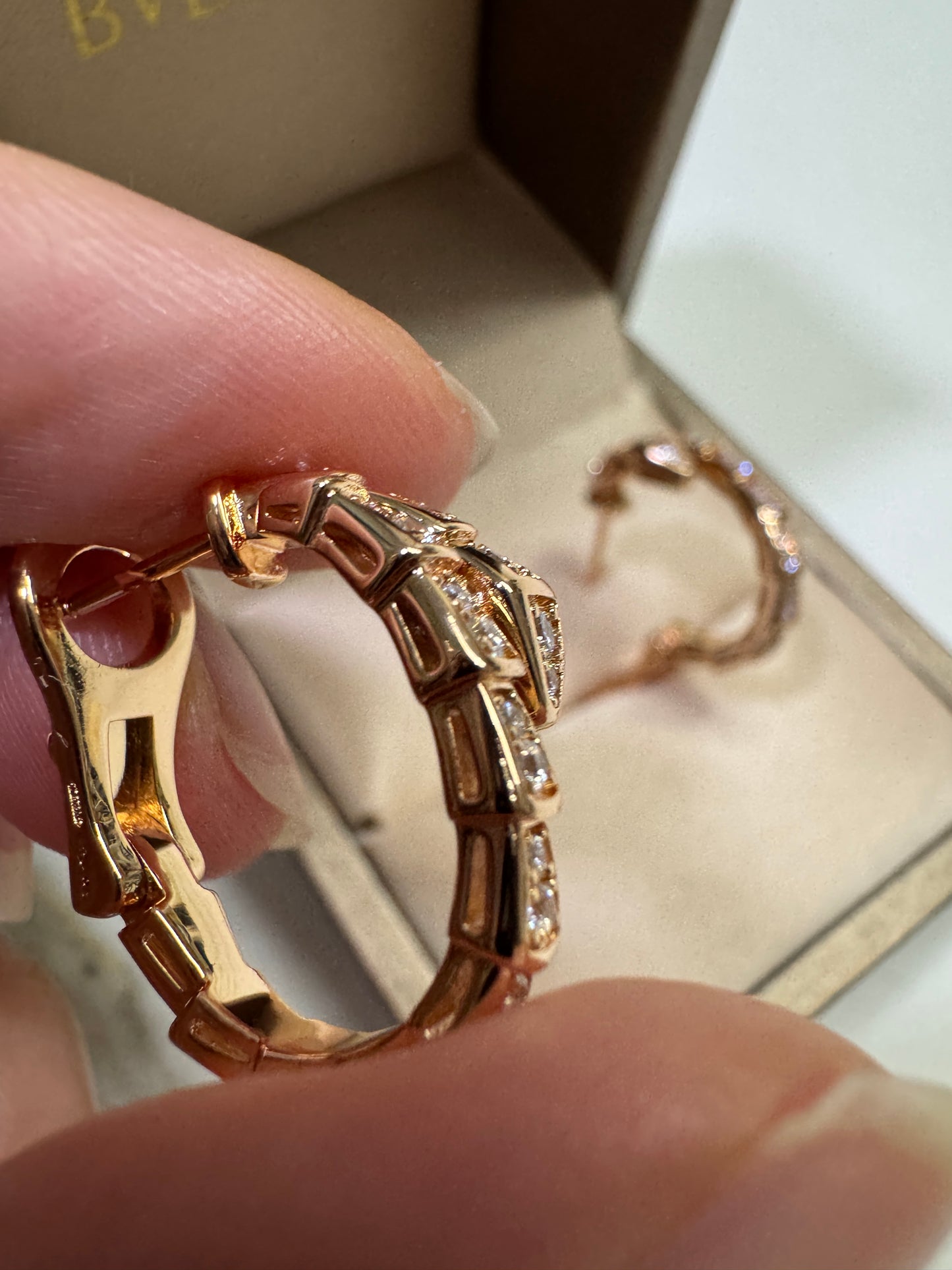 BVLGARI Serpenti 玫瑰金色滿鑽耳環