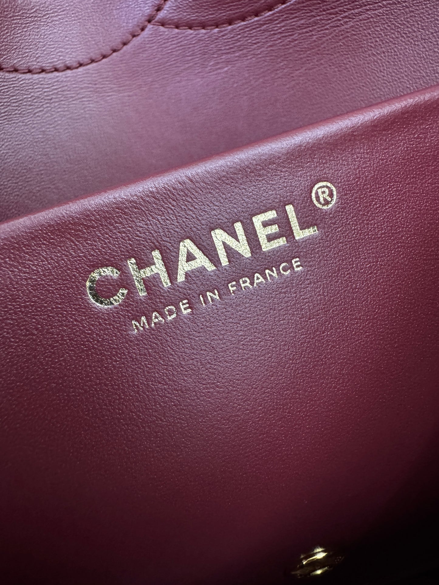 CHANEL 26S Maxi Flap Bag Small 酒紅色金扣 Burgundy GHW