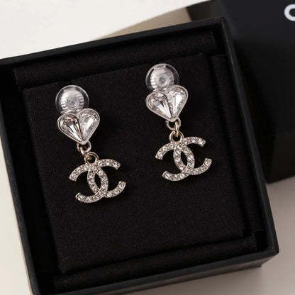 CHANEL 耳夾款