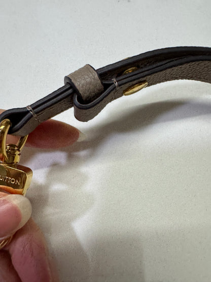 LV Pochette Metis 大象灰