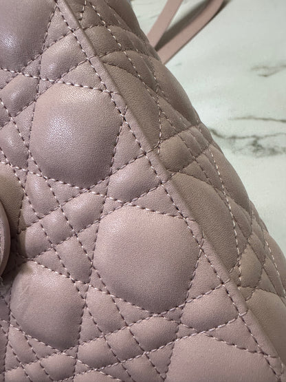 DIOR Lady Dior Small 胭脂粉