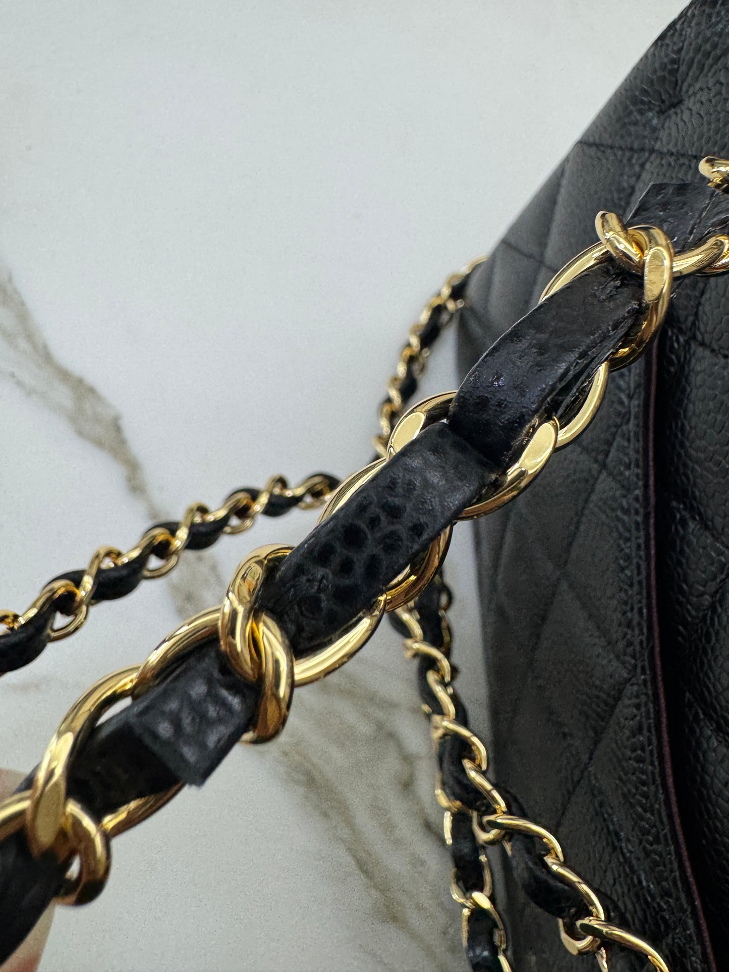 CHANEL CF23 黑金牛 CF Small