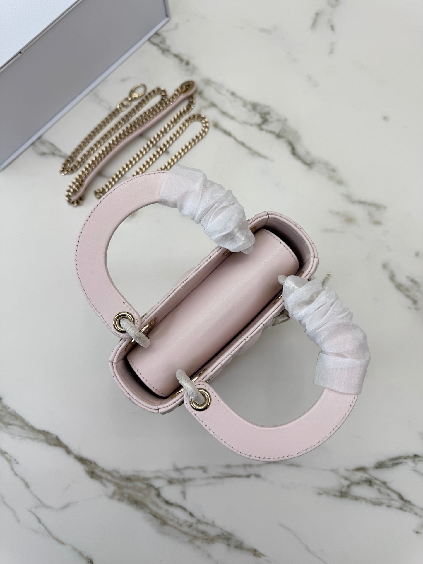 DIOR Mini Lady Dior 羊皮三格 淡粉色