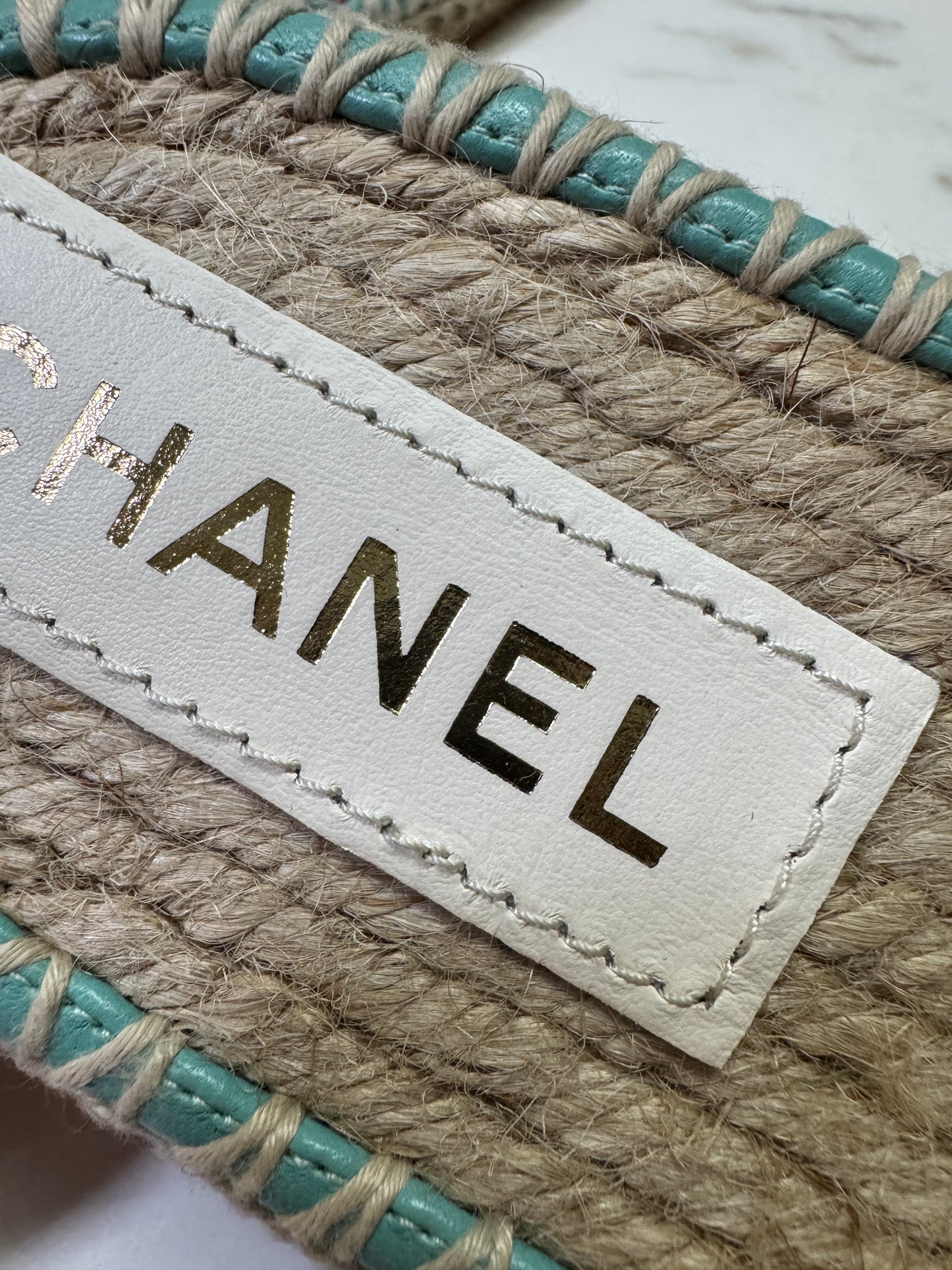 CHANEL 漁夫半拖 軟呢粉紅色拼綠色