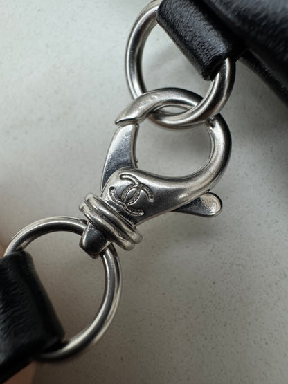 CHANEL 22Bag 黑銀 Medium