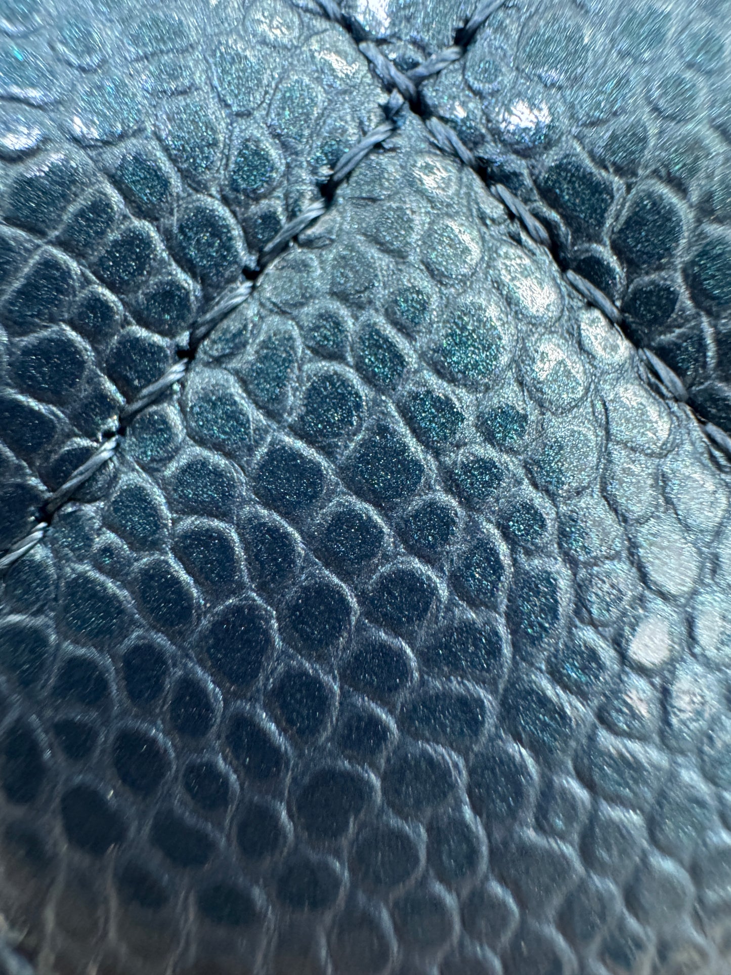 CHANEL 18S珠光藍 拉鏈零錢包 Iridescent Blue Coin Purse【Limited Edition】