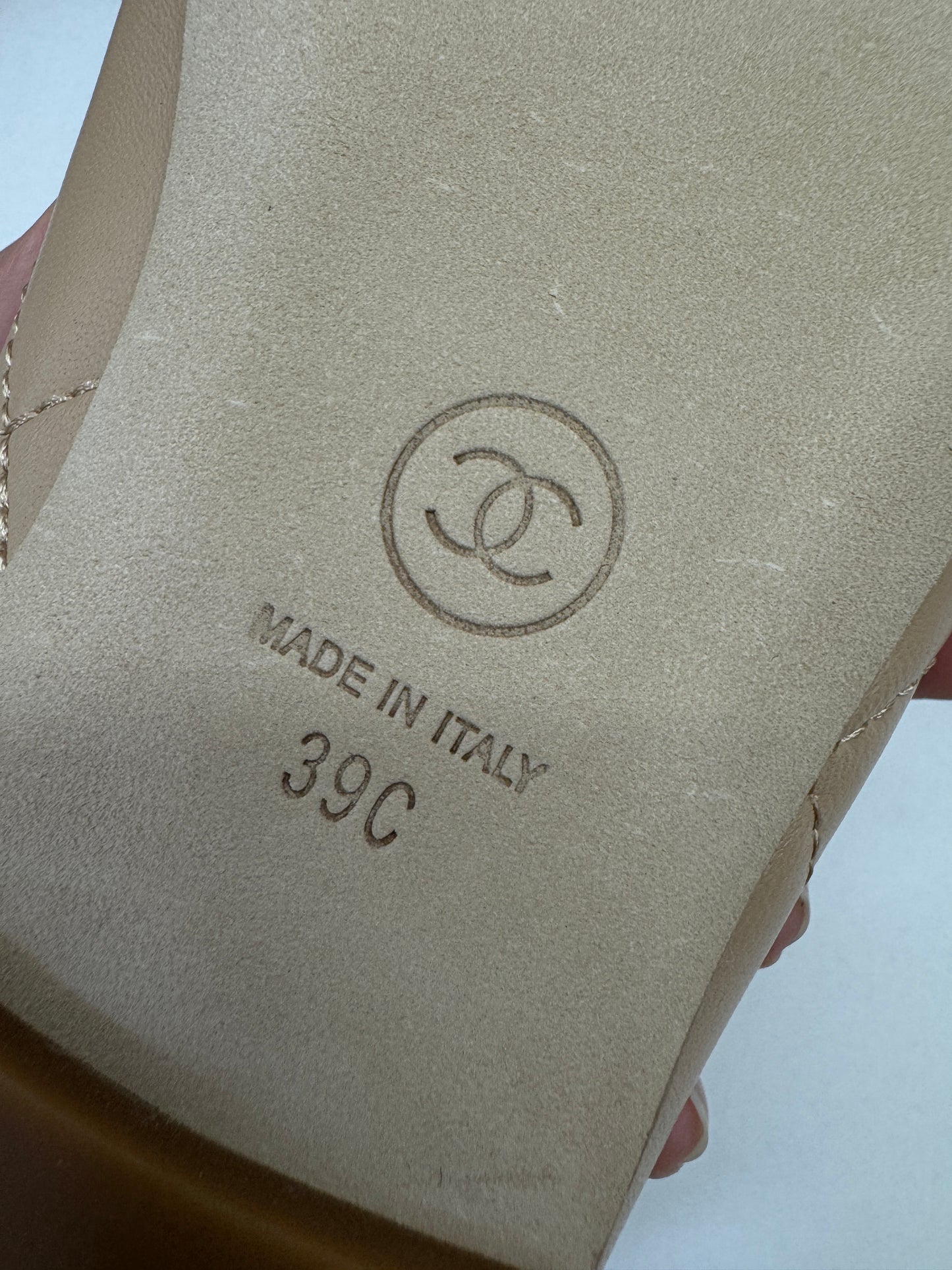 CHANEL Cambon Ballet Flats 杏拼黑 Beige