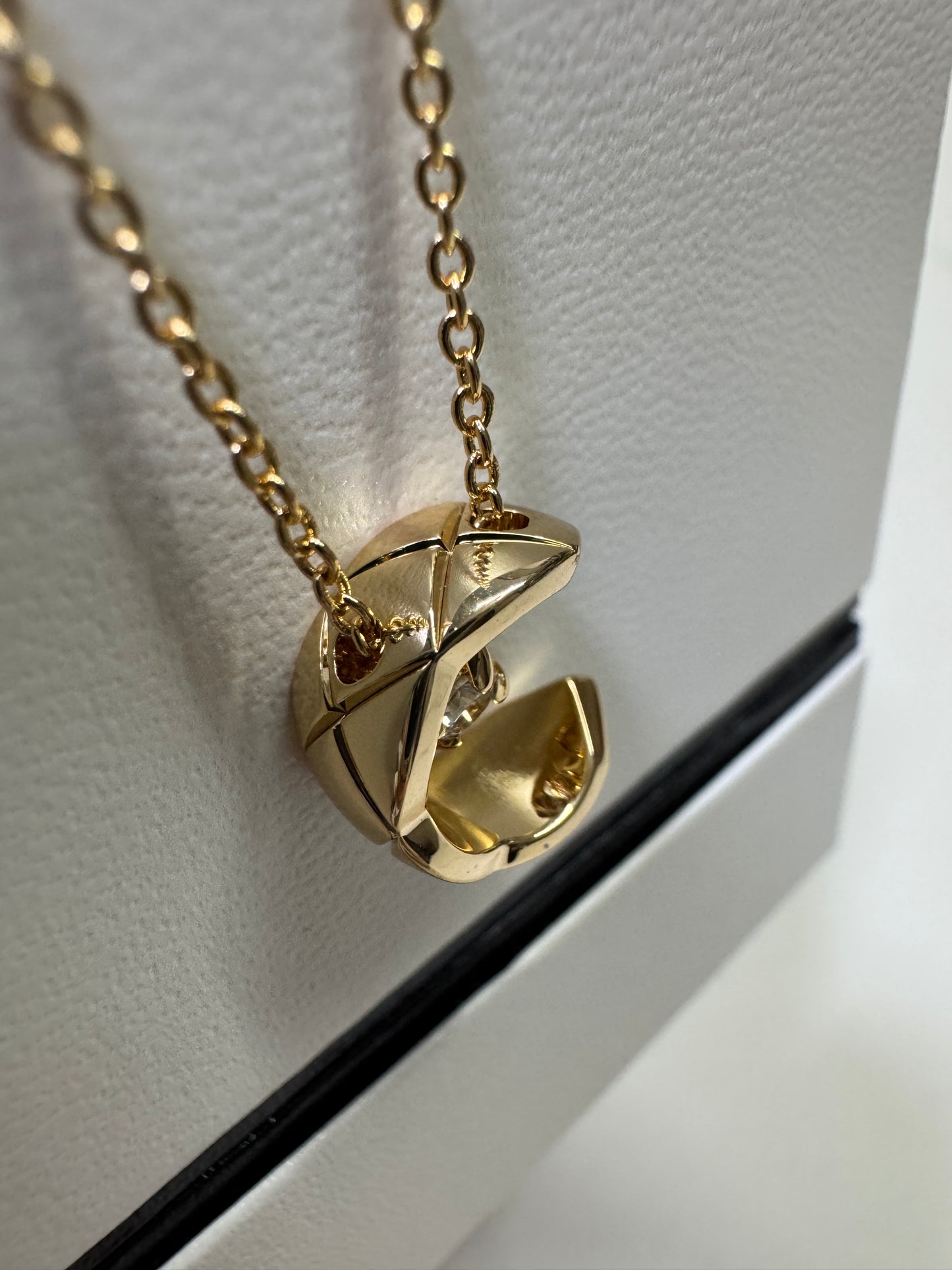 CHANEL Coco Crush 月亮項鏈 金色