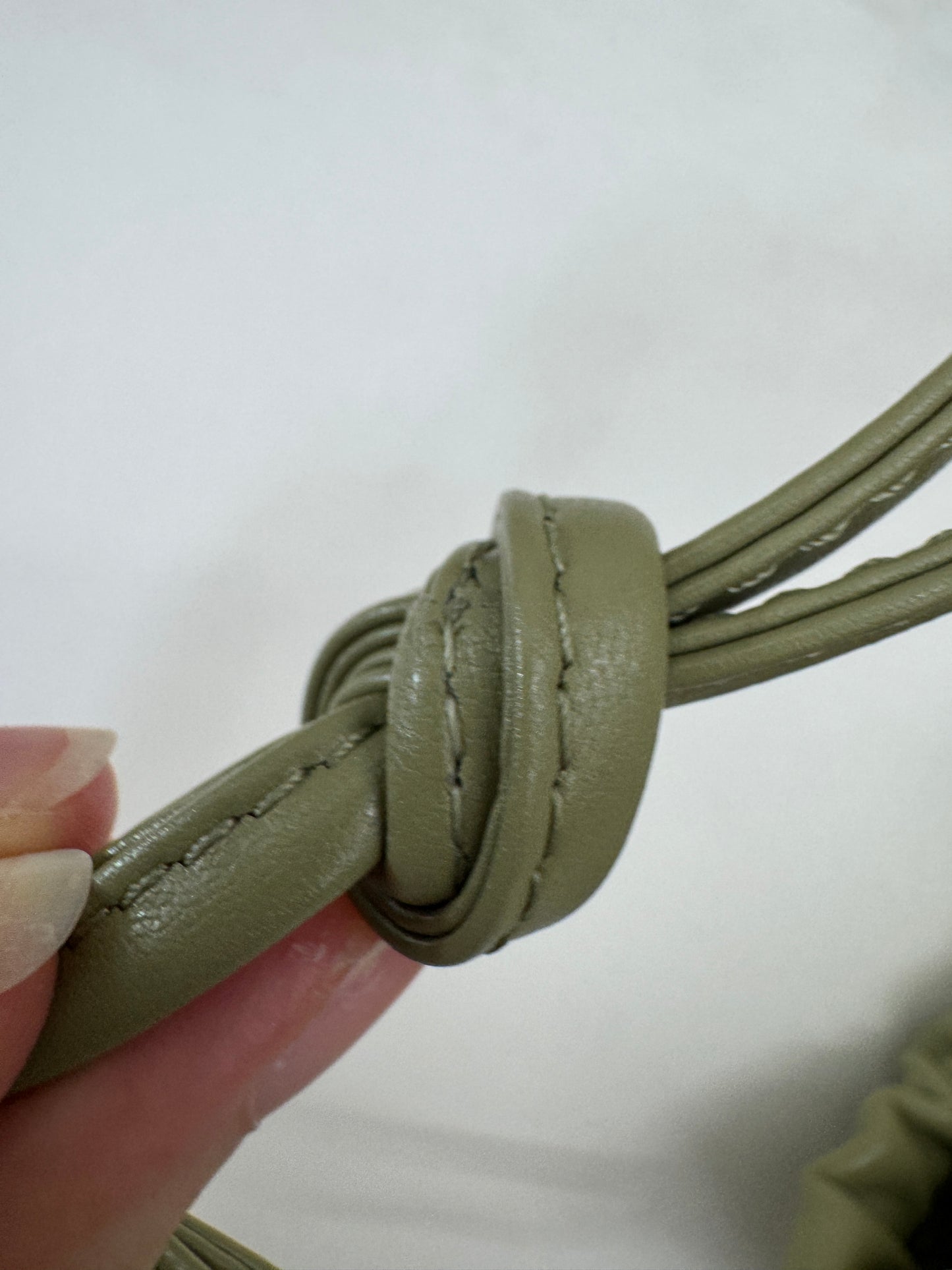 BV Dust Bag Medium 洞石綠 Travertine