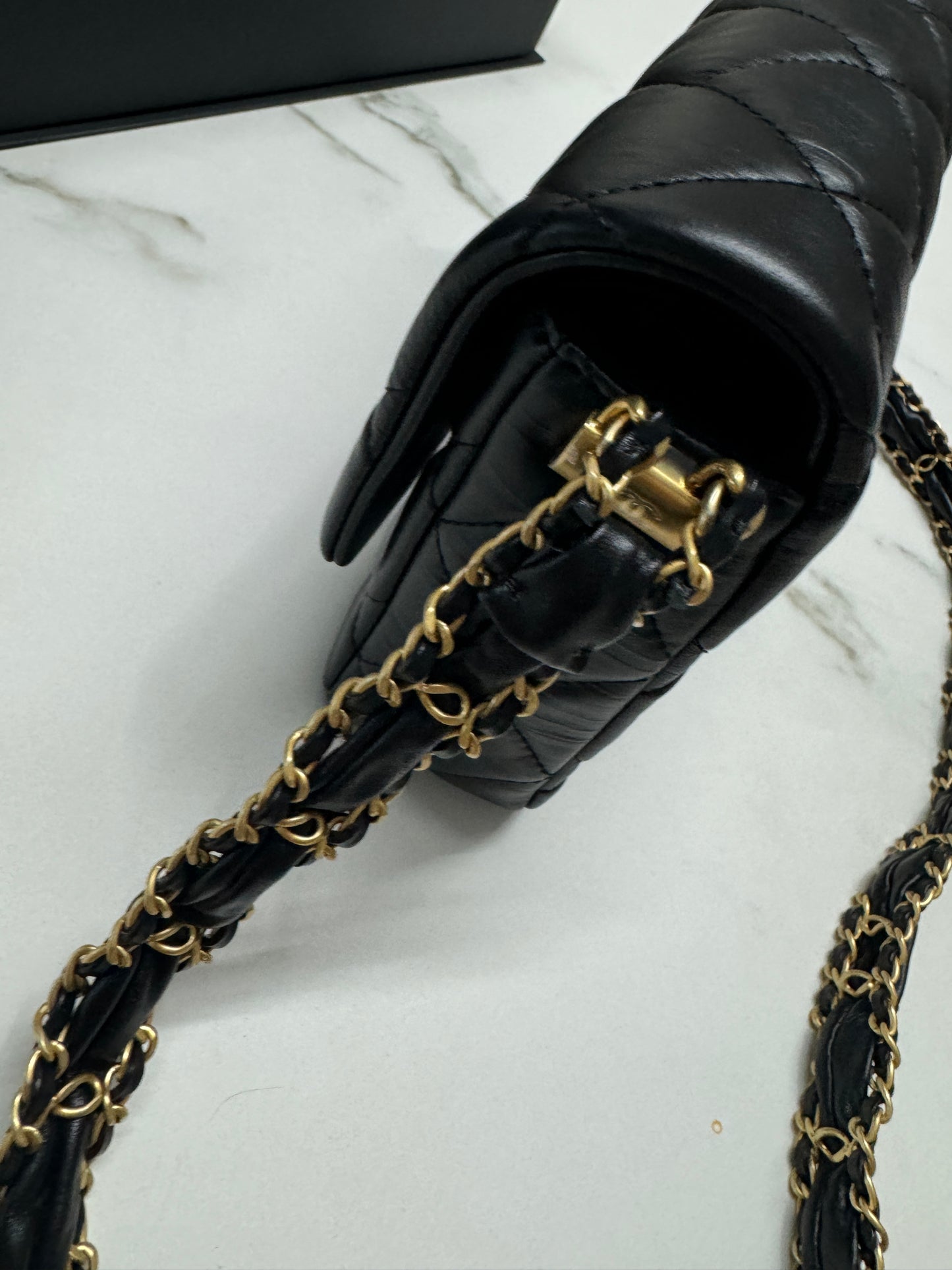 CHANEL 19系列 豆腐包 皺摺牛皮 黑色