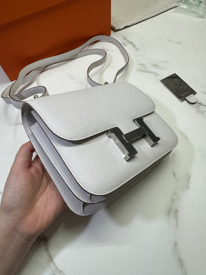 HERMES Mini Constance 奶灰色銀扣 Epsom M4 Gris Pale PHW