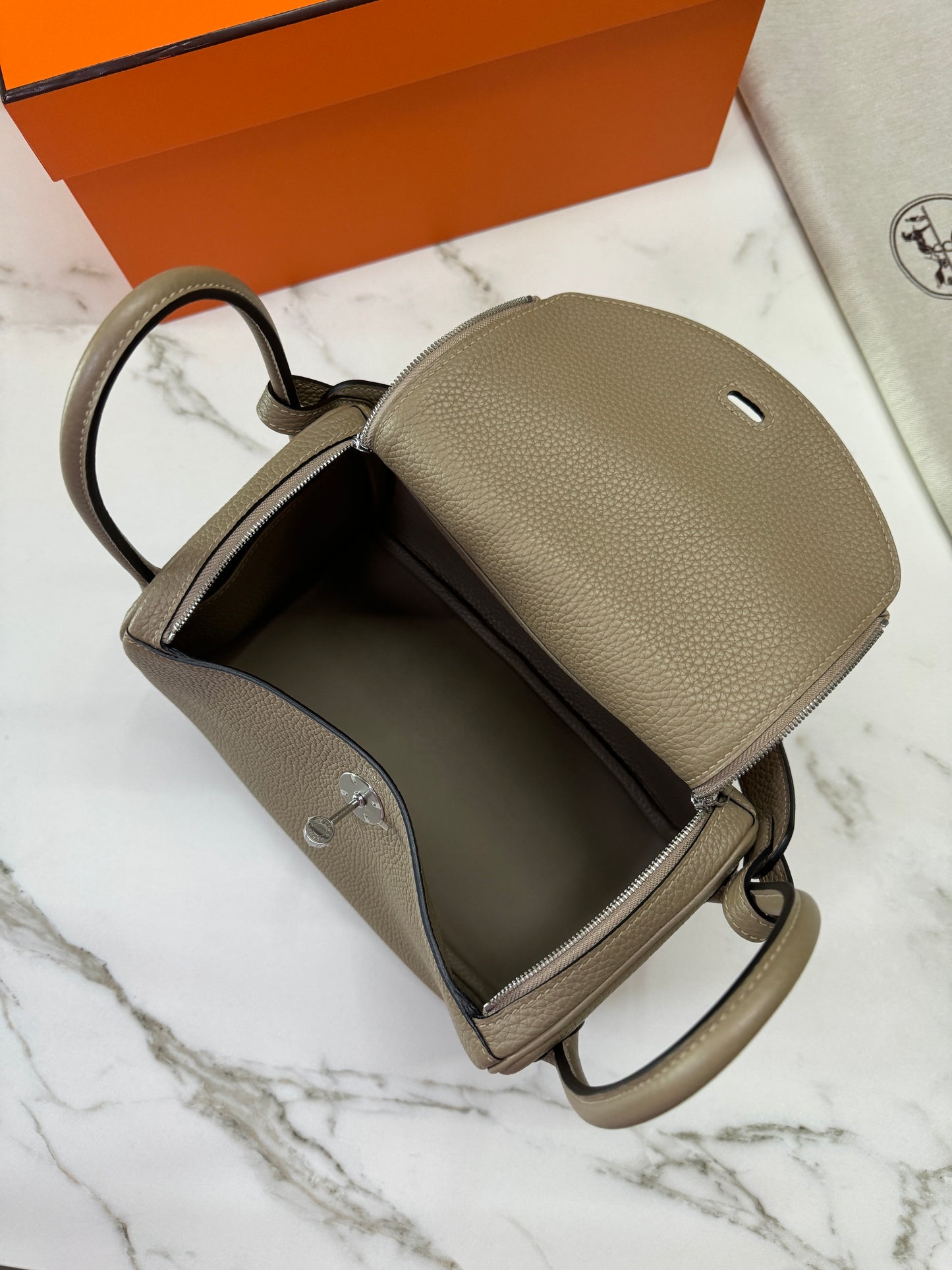 HERMES Lindy26 馬爾法米 銀扣 TC