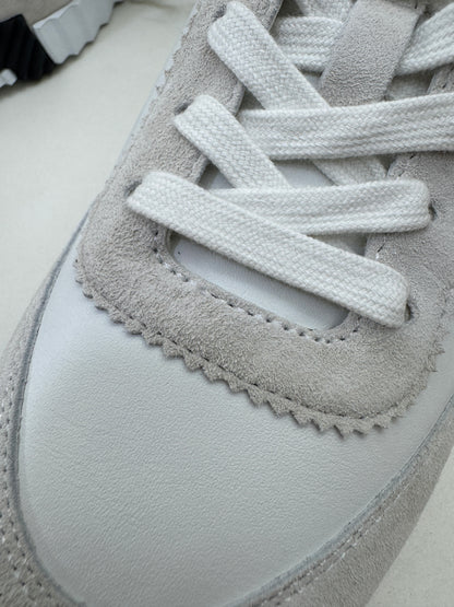 HERMES Bouncing 皮款白色