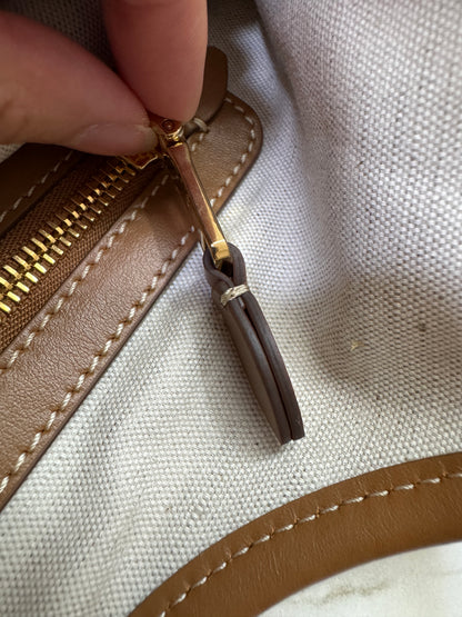 MIU MIU Ivy Tote Regular 淺棕色
