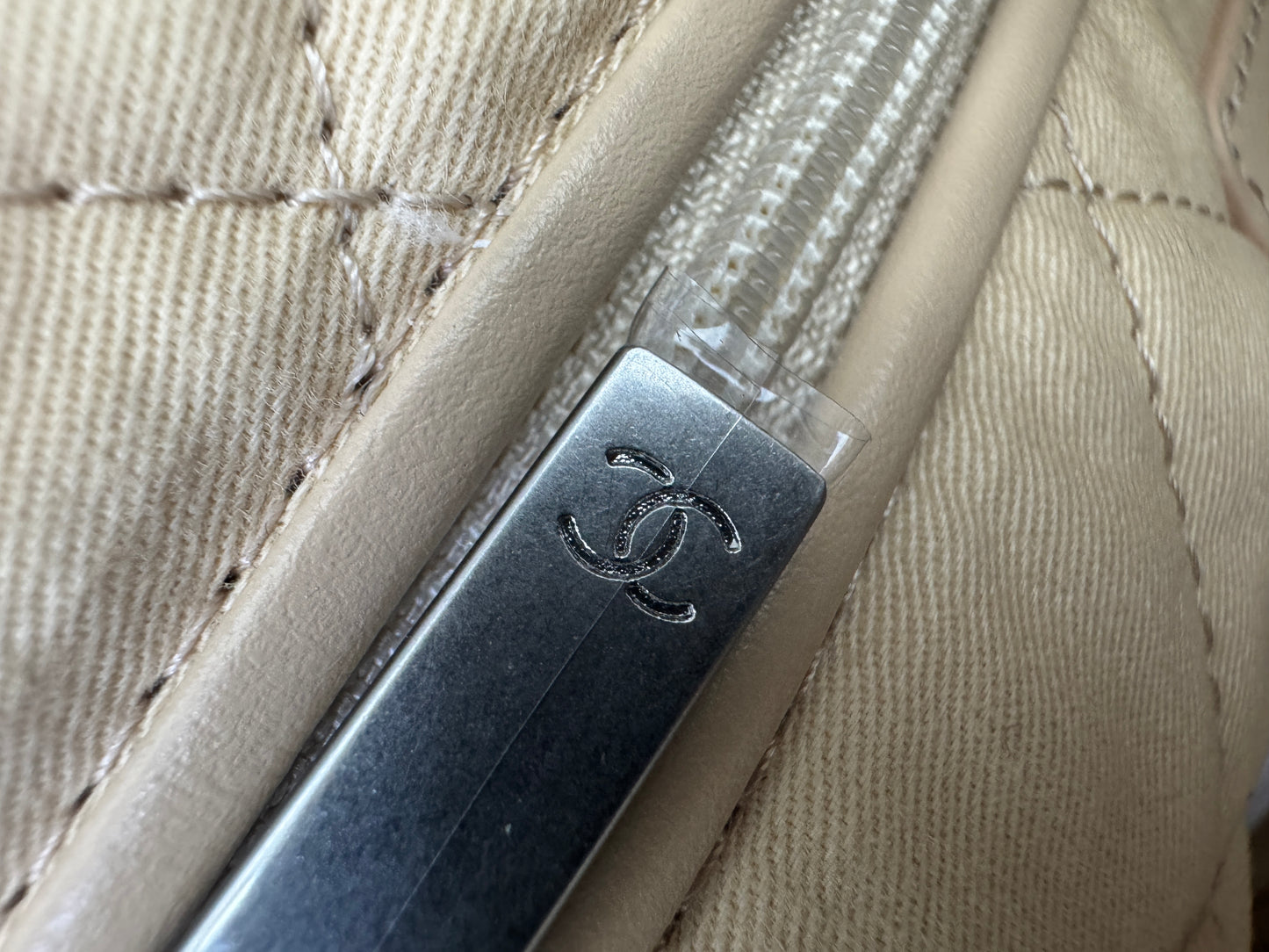 CHANEL 22Bag Small 白銀