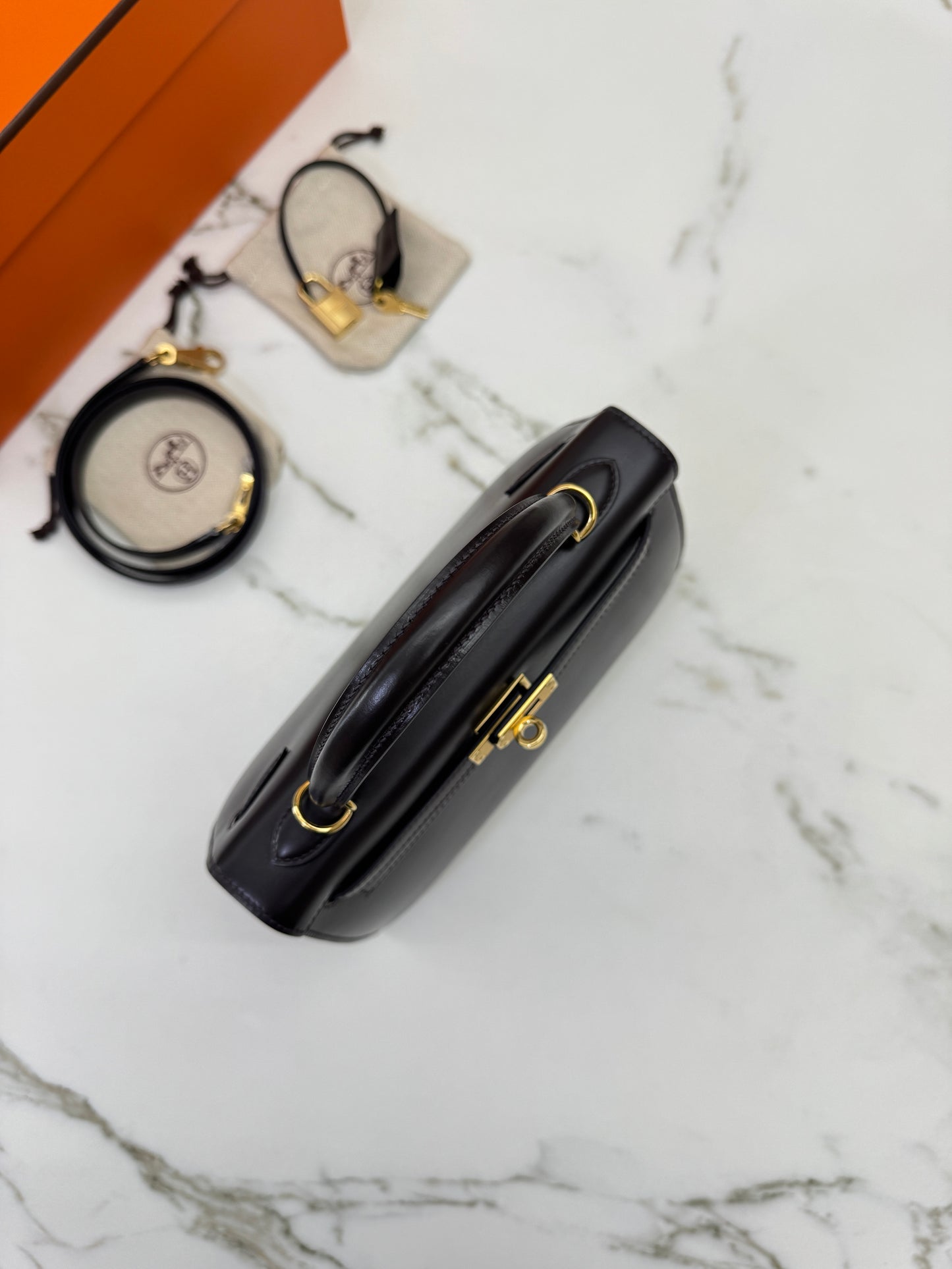 HERMES Kelly 25 烏木色Box皮金扣 外縫 Ebene Box Leather Seilier GHW