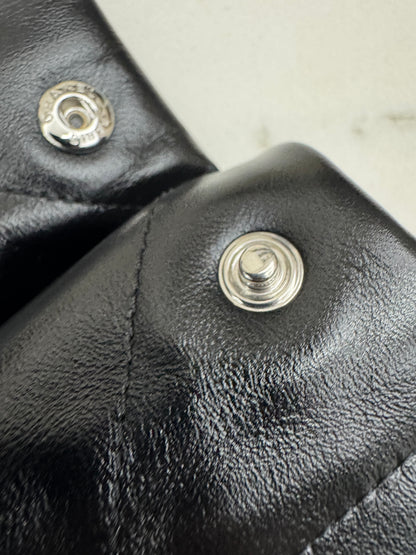 CHANEL 22Bag 黑銀 Medium