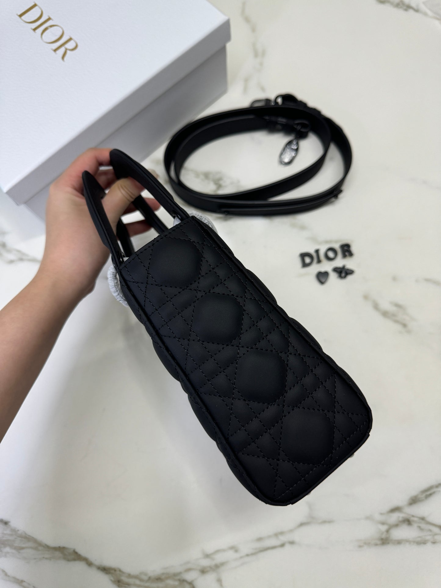 DIOR Lady 4格 磨砂黑 Small
