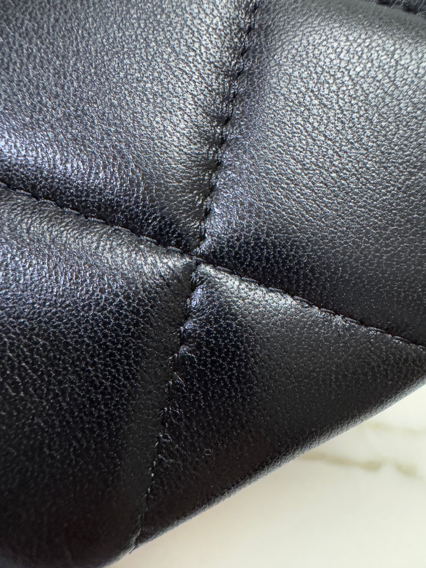 CHANEL 19 Card Holder