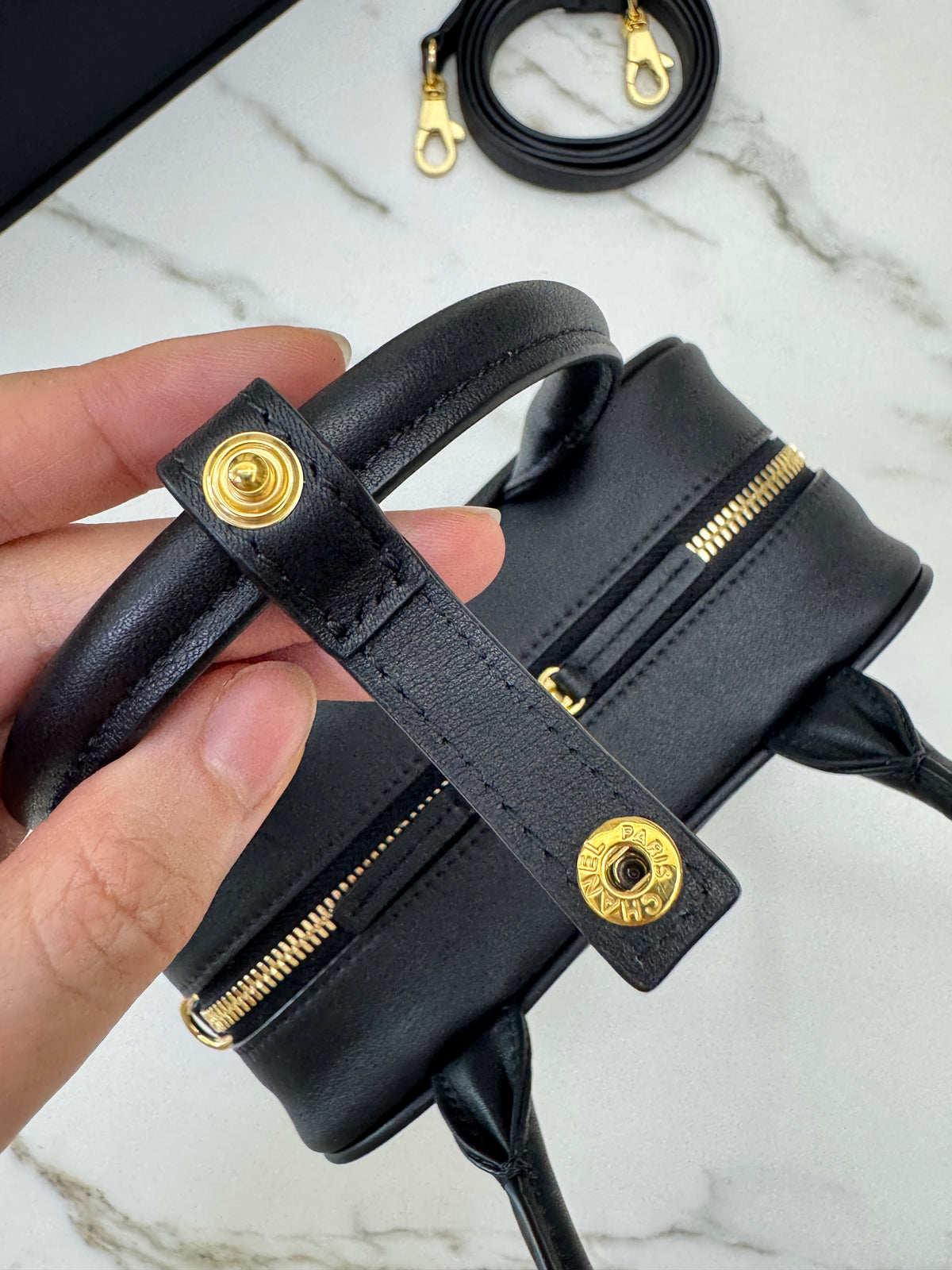 CHANEL 26A Mini 保齡球包 黑色