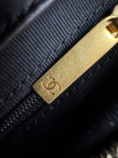 CHANEL 25K 蝴蝶包 綿羊皮 Medium