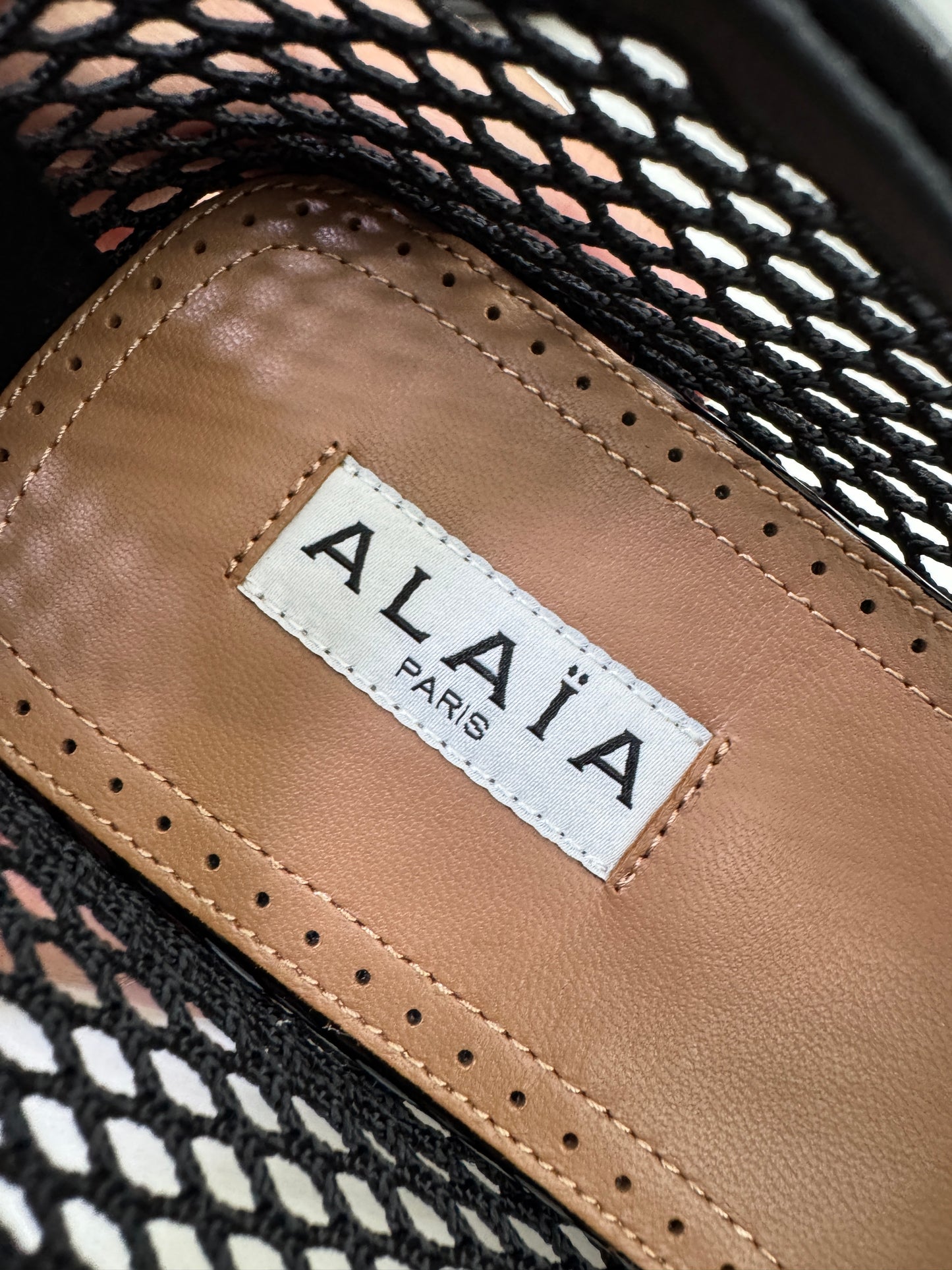 ALAIA 漁網瑪麗珍