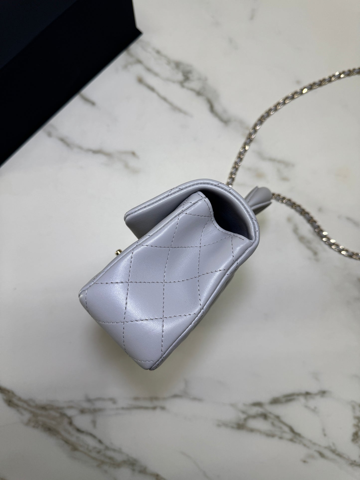 CHANEL Mini CF Handle 25P 淺灰色羊皮