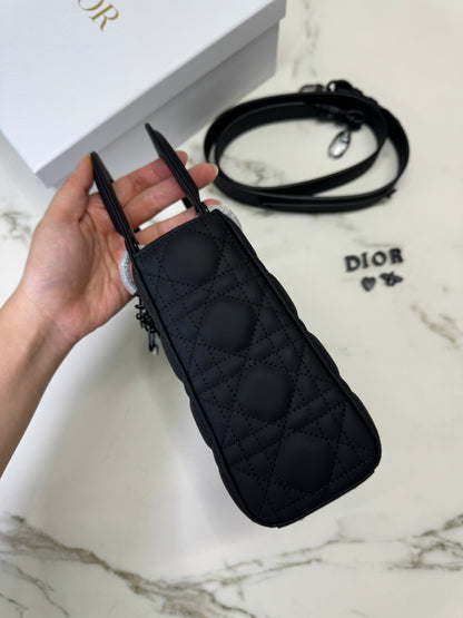 DIOR Lady 4格 磨砂黑 Small