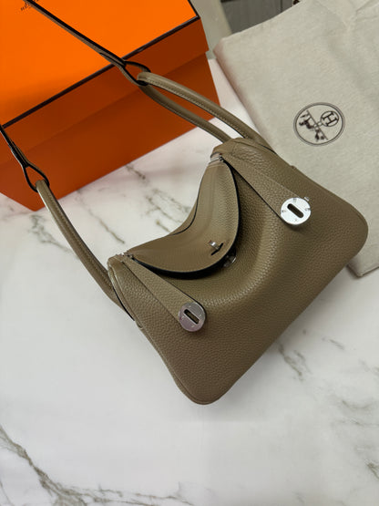 HERMES Lindy26 馬爾法米 銀扣 TC