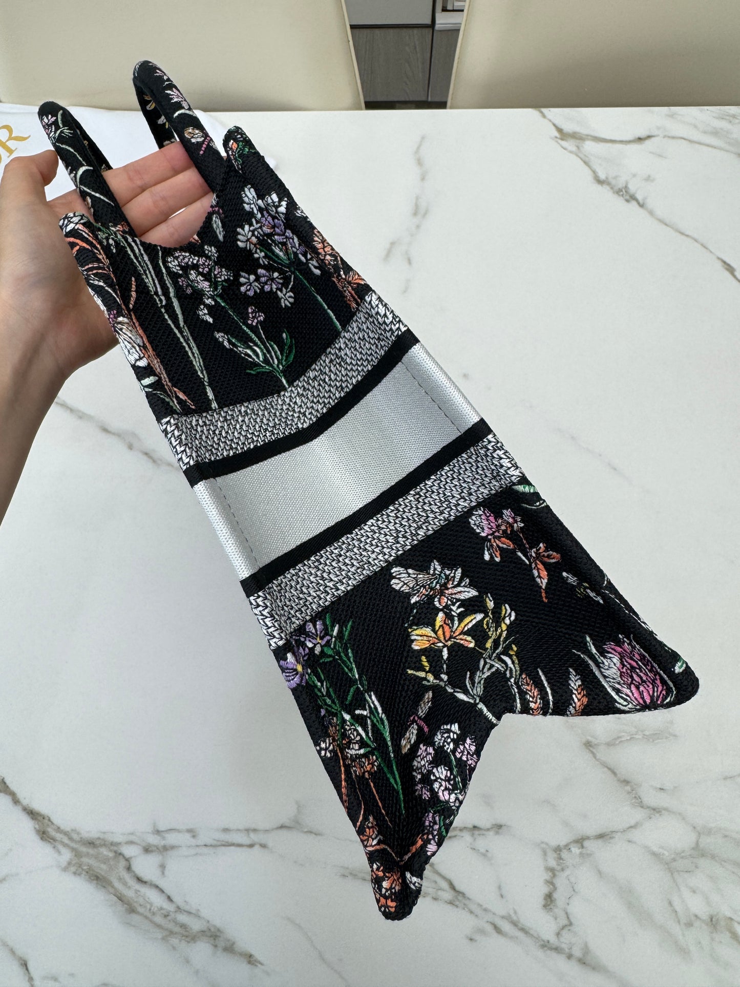 DIOR Book Tote Herbarium Black Medium