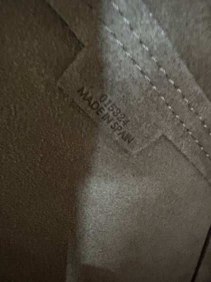 LOEWE Puzzle Fold 黑色 Medium